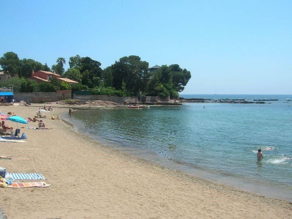Le Hameau Des Pins Apartment Saint-Raphael  Bagian luar foto